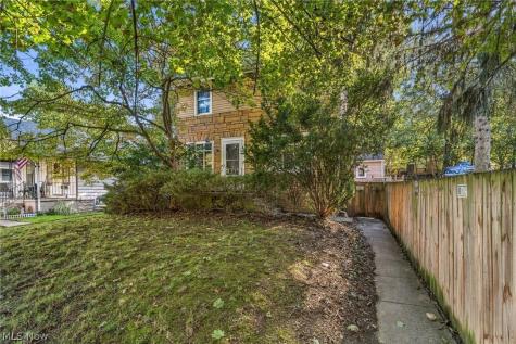 619 Garry Road Akron OH 44305