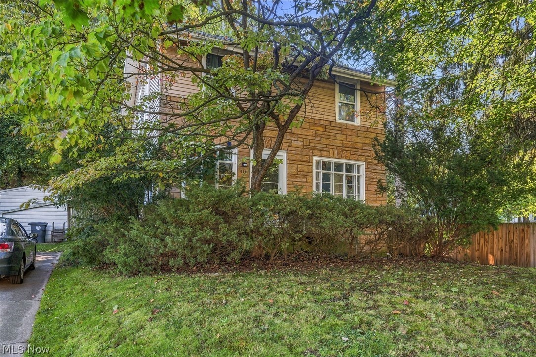 619 Garry Road Akron OH 44305