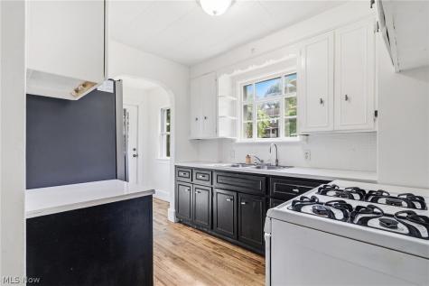 619 Garry Road Akron OH 44305
