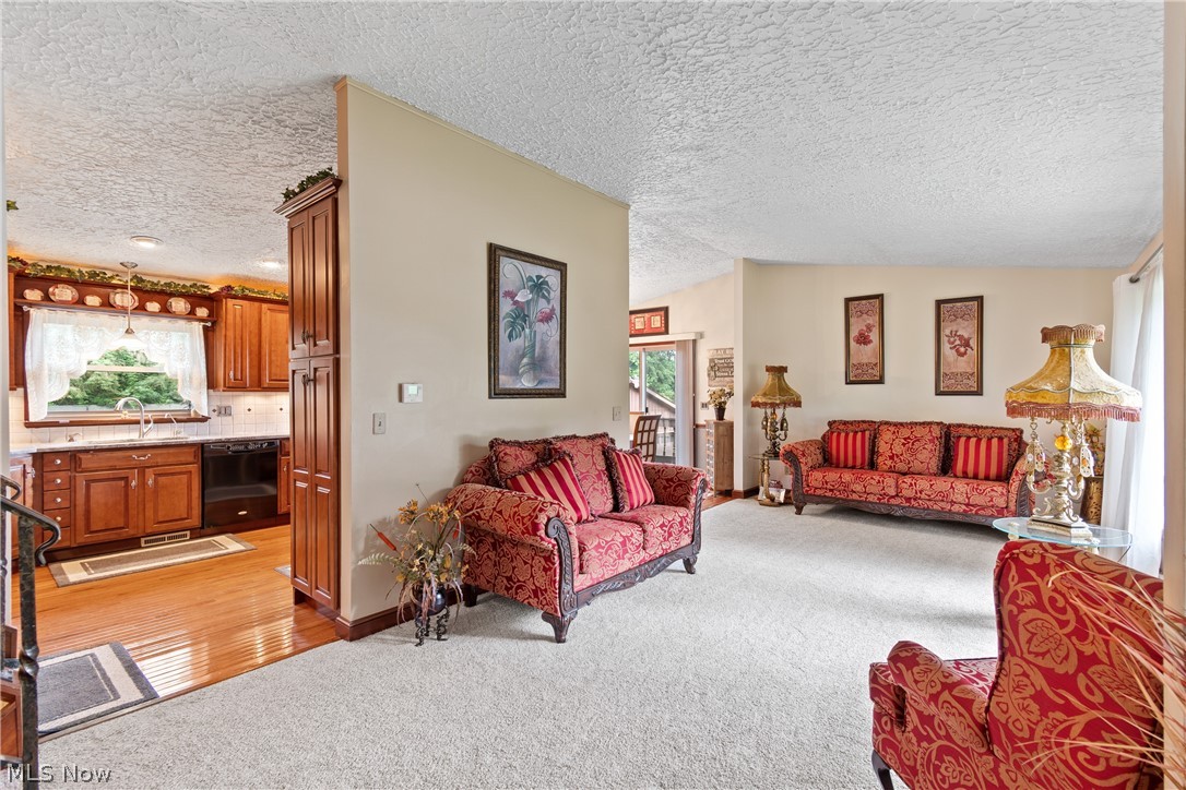 960 Karla Drive Green OH 44216
