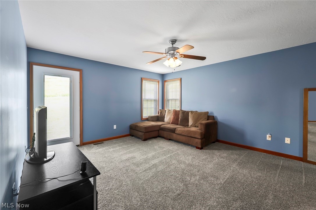 2343 Pleasant Hill Road NW New Philadelphia OH 44663