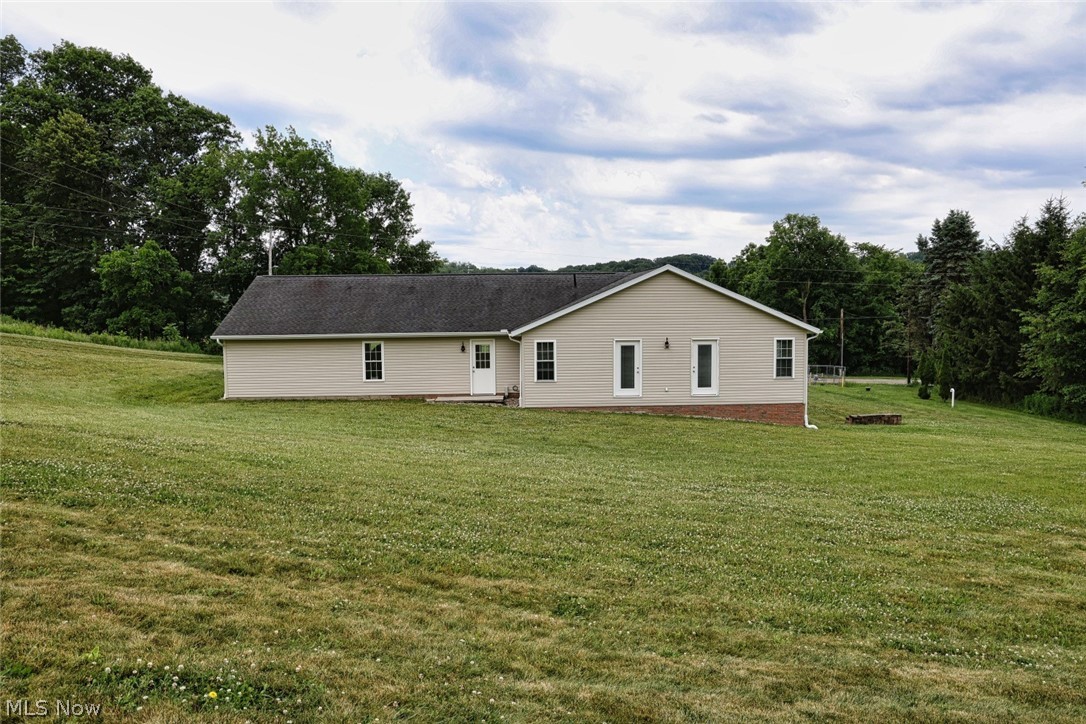 2343 Pleasant Hill Road NW New Philadelphia OH 44663