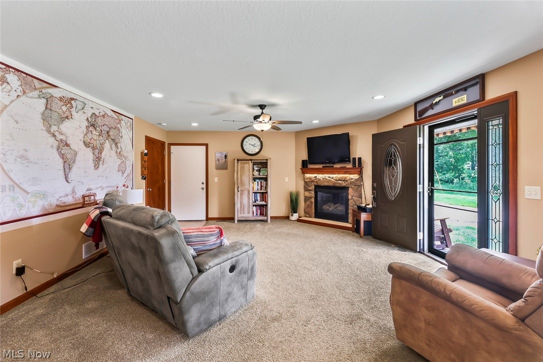 2343 Pleasant Hill Road NW New Philadelphia OH 44663
