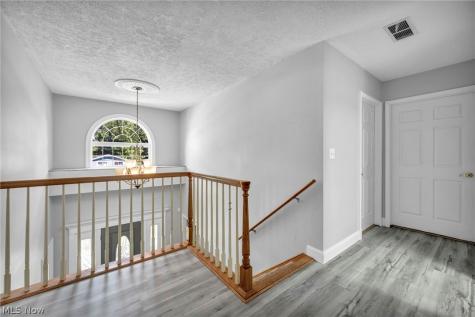 6266 Meadowbrook Drive Mentor OH 44060