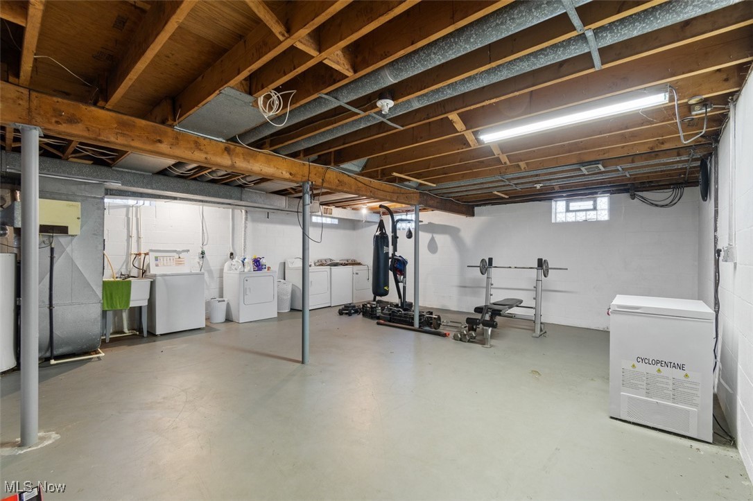 464 Dorset Street Akron OH 44305