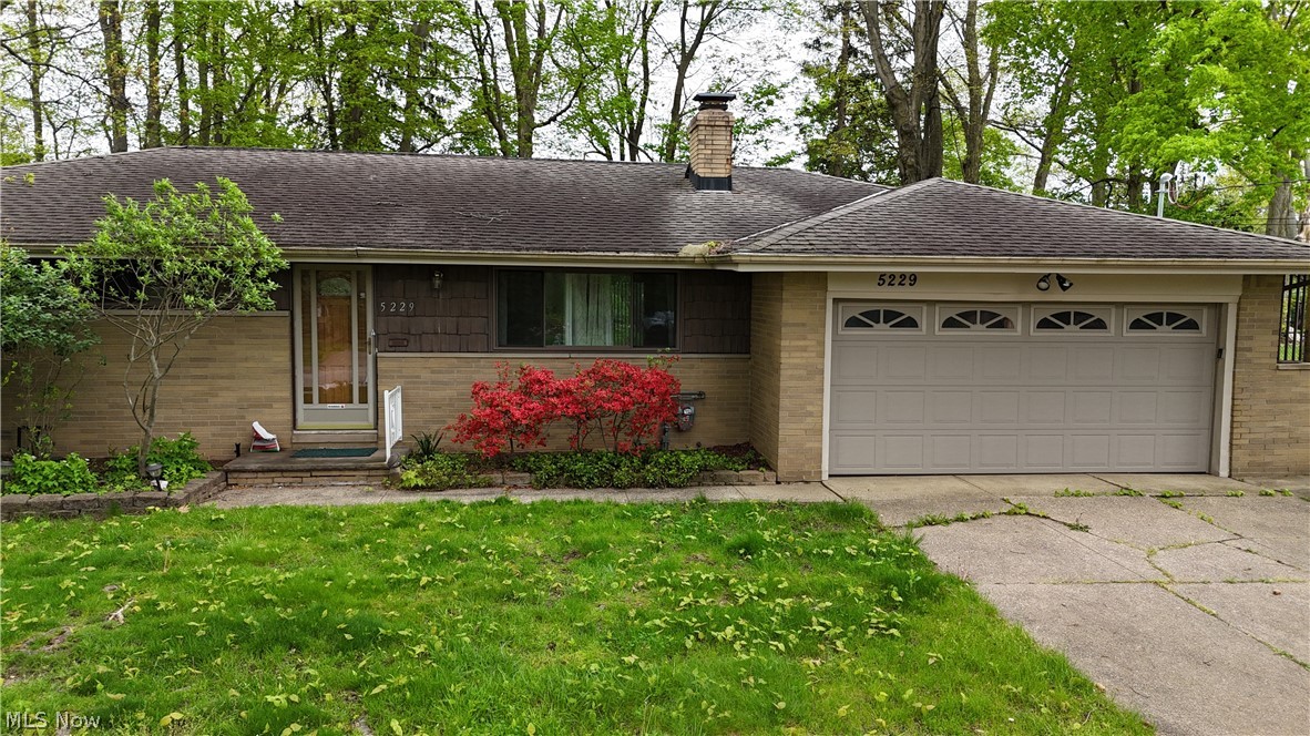 5229 Evergreen Drive North Olmsted OH 44070