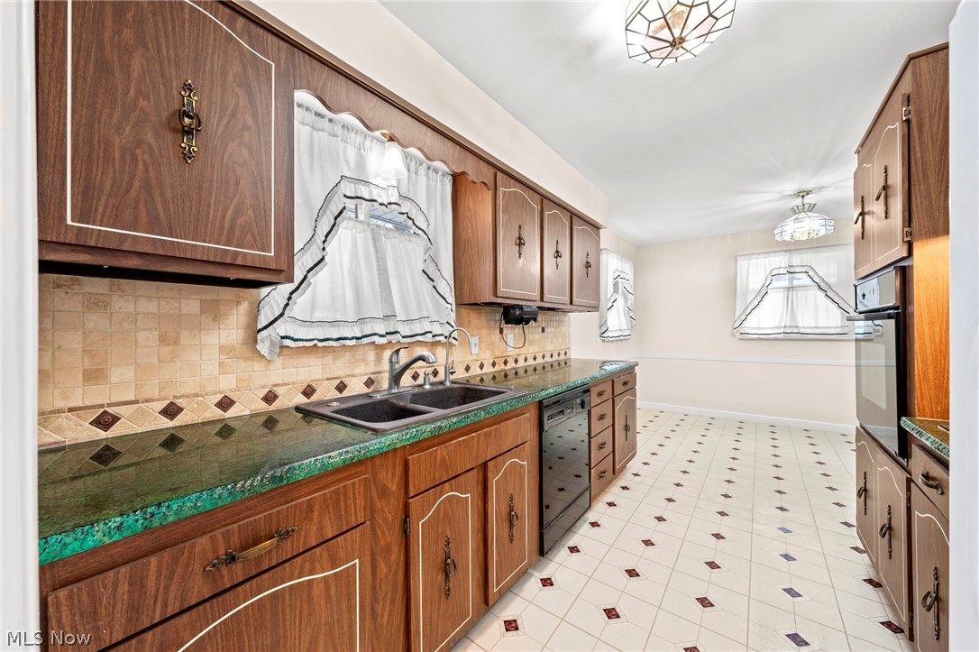 5229 Evergreen Drive North Olmsted OH 44070