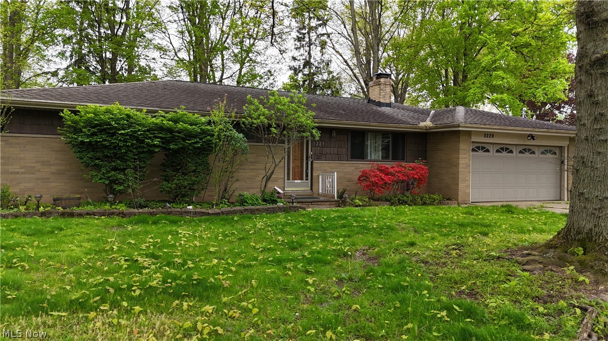 5229 Evergreen Drive North Olmsted OH 44070