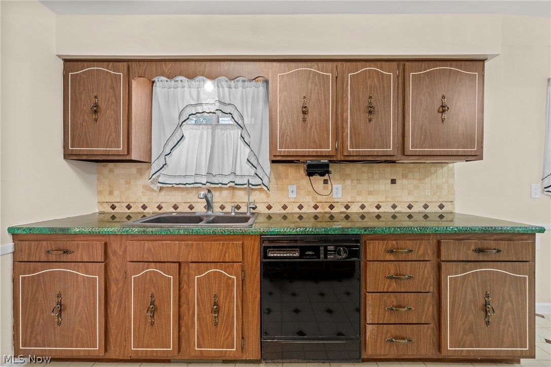 5229 Evergreen Drive North Olmsted OH 44070