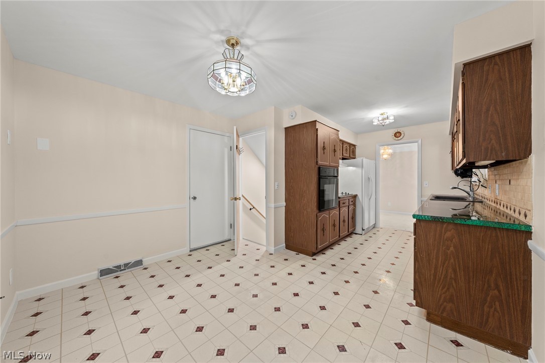 5229 Evergreen Drive North Olmsted OH 44070