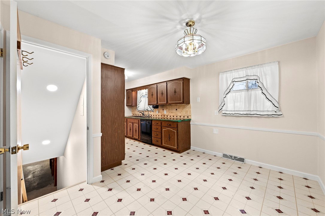 5229 Evergreen Drive North Olmsted OH 44070