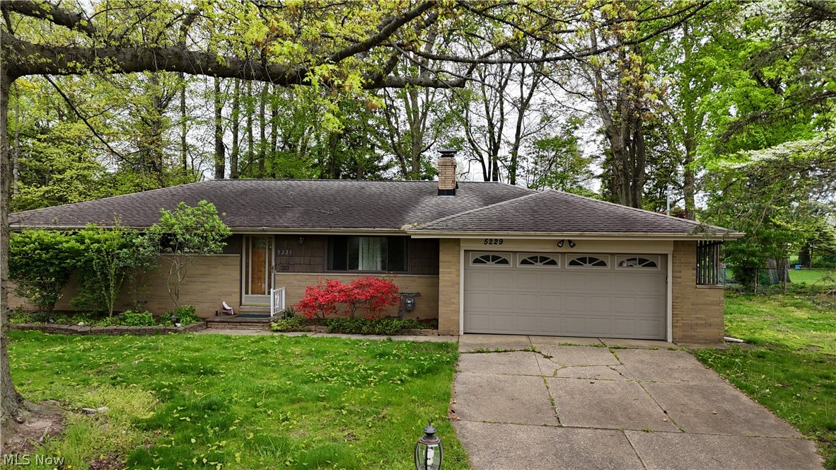 5229 Evergreen Drive North Olmsted OH 44070