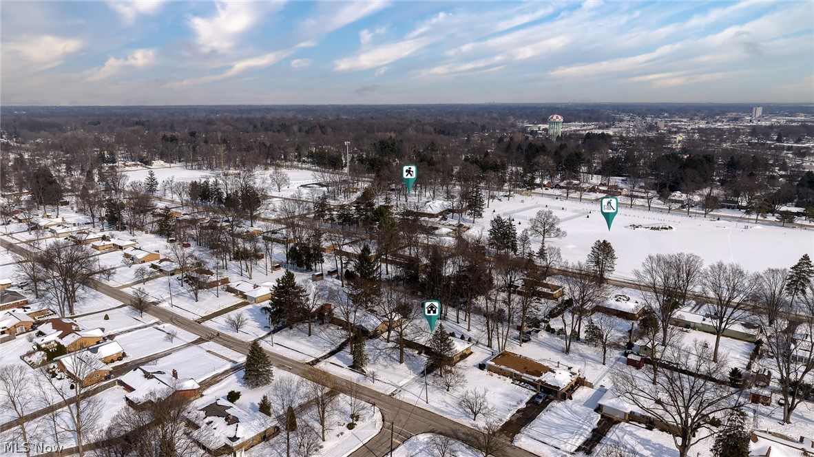 5229 Evergreen Drive North Olmsted OH 44070