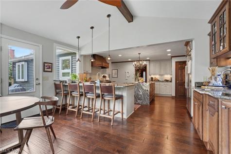207 N Hayden Parkway Hudson OH 44236