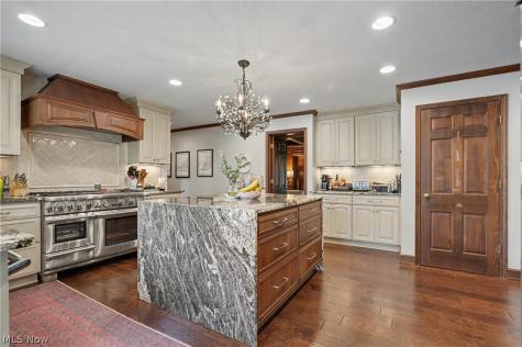 207 N Hayden Parkway Hudson OH 44236