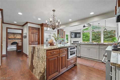 207 N Hayden Parkway Hudson OH 44236
