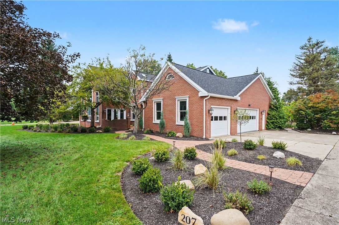 207 N Hayden Parkway Hudson OH 44236