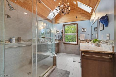 207 N Hayden Parkway Hudson OH 44236