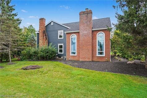 207 N Hayden Parkway Hudson OH 44236