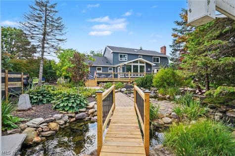 207 N Hayden Parkway Hudson OH 44236