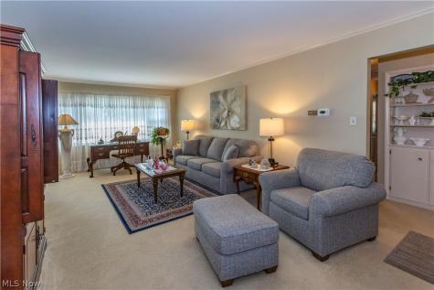 690 N Azalea Boulevard Barberton OH 44203