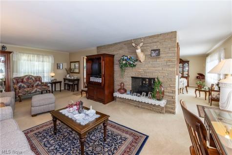 690 N Azalea Boulevard Barberton OH 44203