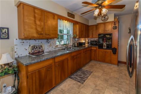 690 N Azalea Boulevard Barberton OH 44203