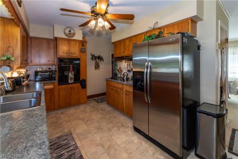 690 N Azalea Boulevard Barberton OH 44203