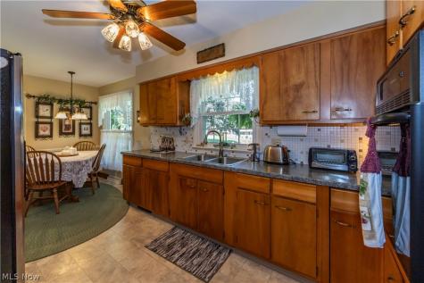 690 N Azalea Boulevard Barberton OH 44203