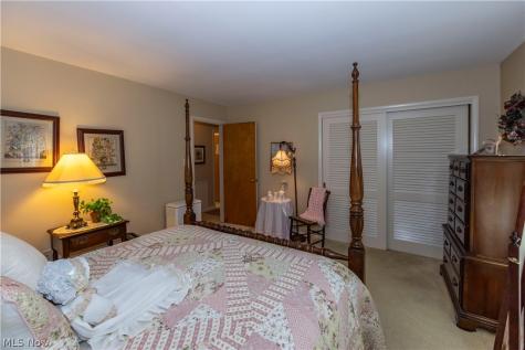 690 N Azalea Boulevard Barberton OH 44203