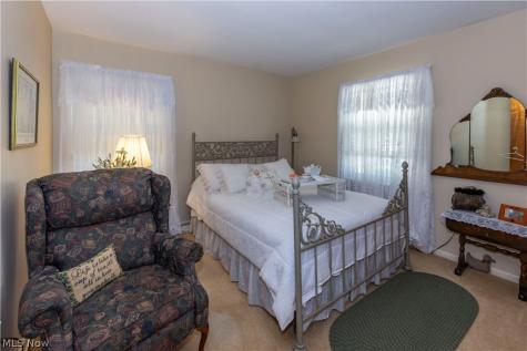 690 N Azalea Boulevard Barberton OH 44203
