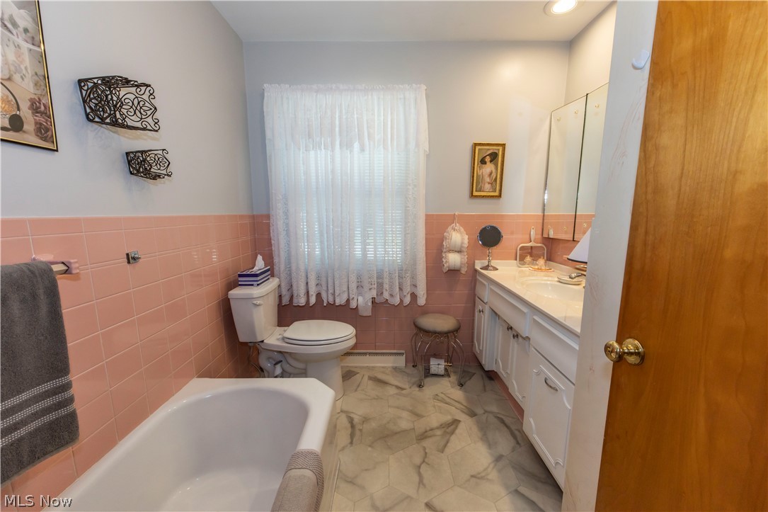 690 N Azalea Boulevard Barberton OH 44203