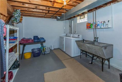 690 N Azalea Boulevard Barberton OH 44203