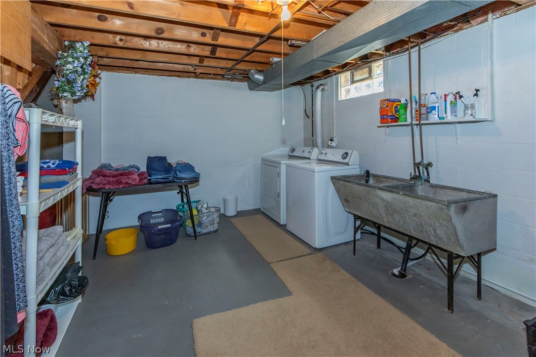 690 N Azalea Boulevard Barberton OH 44203