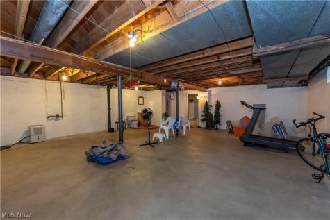 690 N Azalea Boulevard Barberton OH 44203