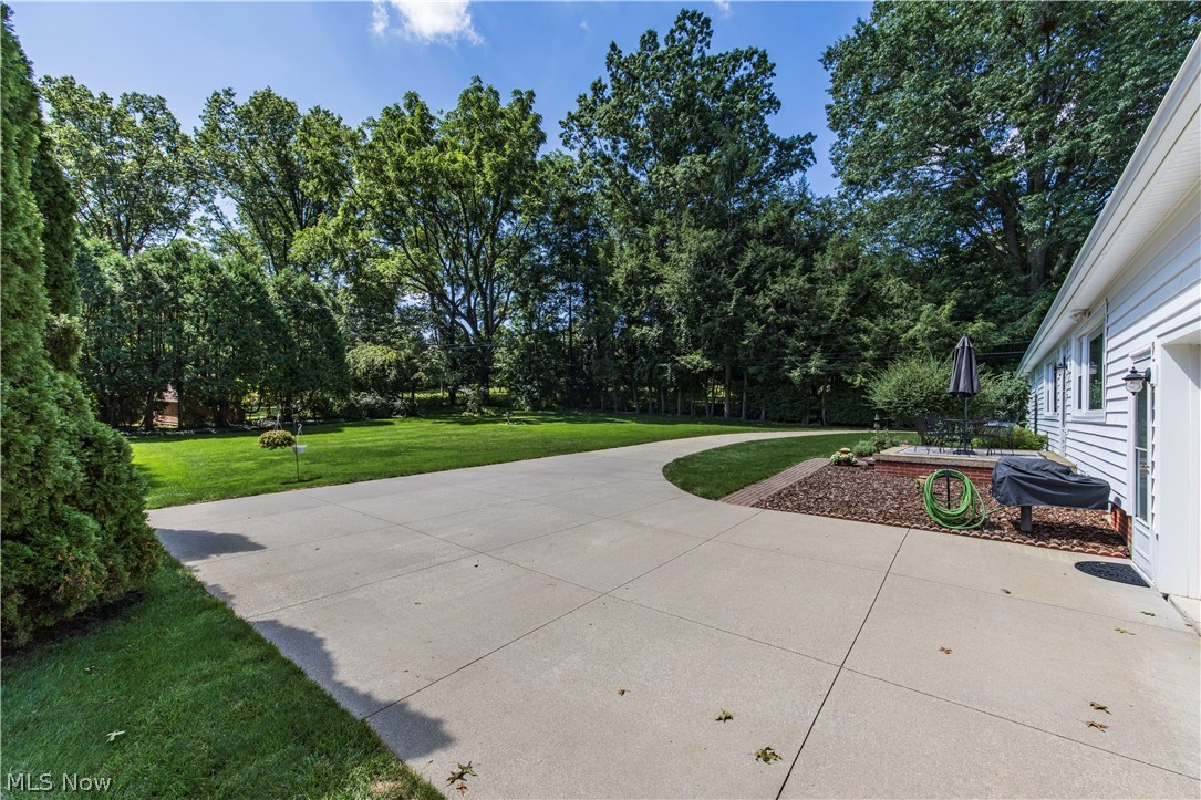 690 N Azalea Boulevard Barberton OH 44203