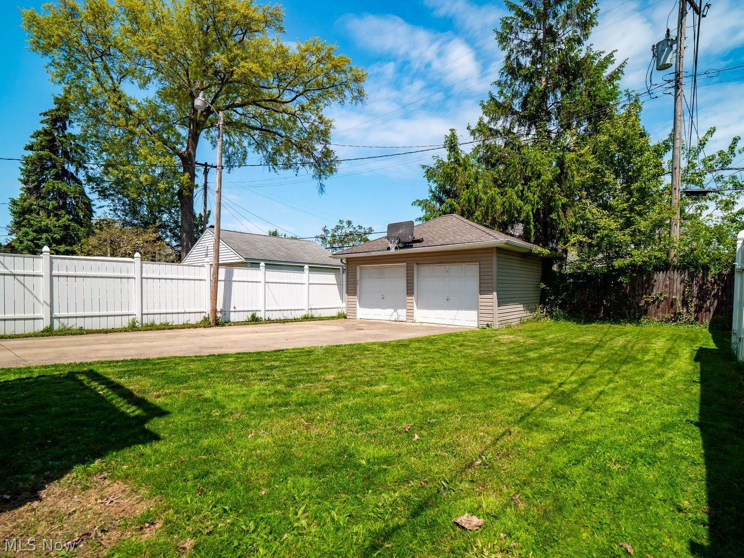 3513 Attica Road Cleveland OH 44111