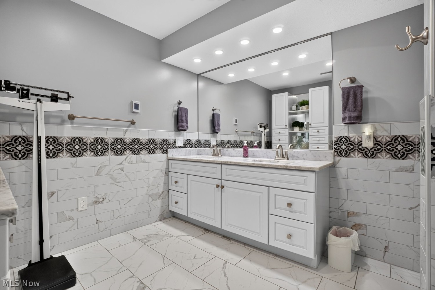 2132 Chimney Ridge Drive Madison OH 44057