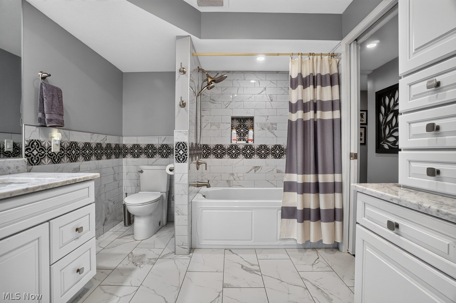 2132 Chimney Ridge Drive Madison OH 44057