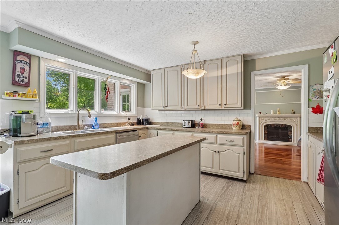 5785 Lamplighter Drive Girard OH 44420