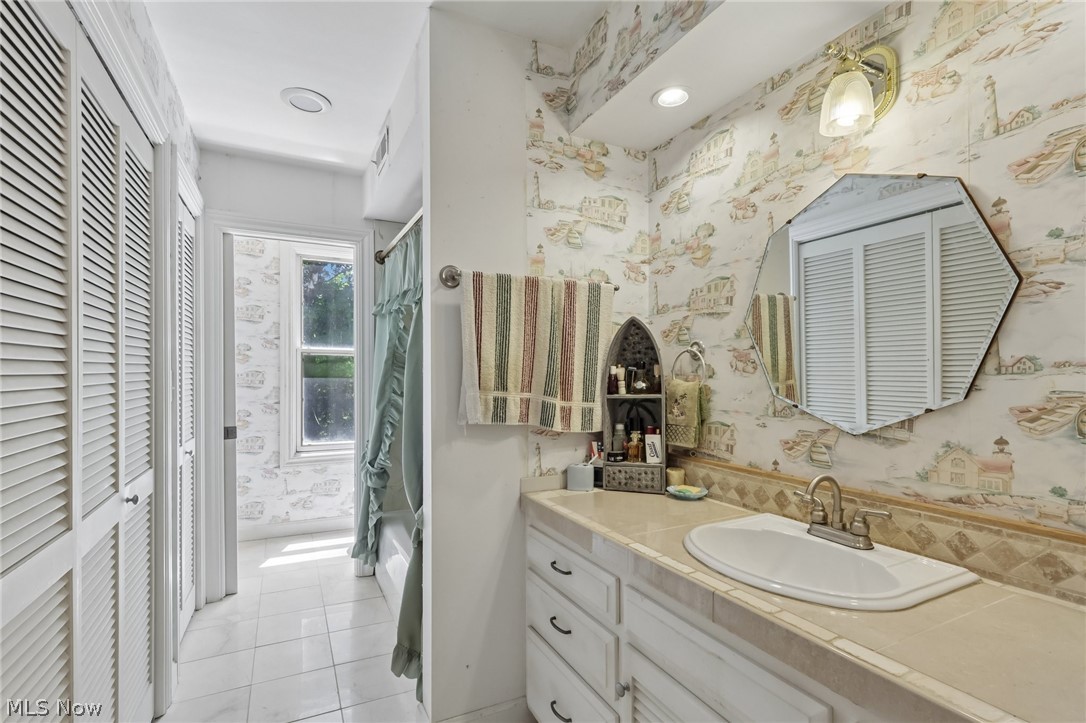 5785 Lamplighter Drive Girard OH 44420