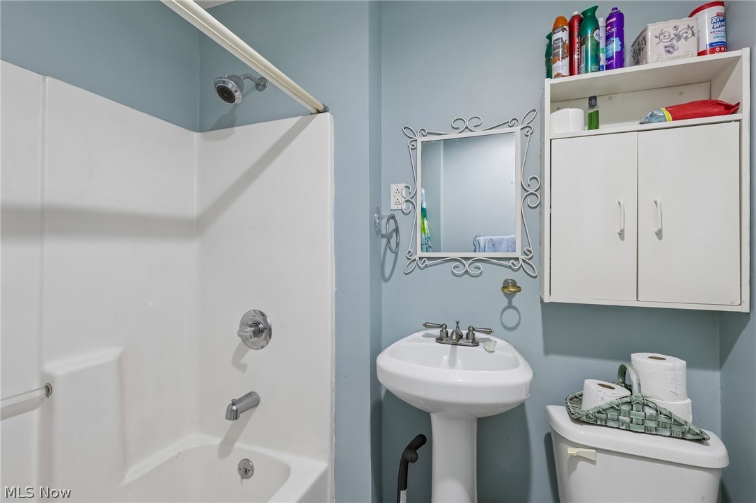 5785 Lamplighter Drive Girard OH 44420
