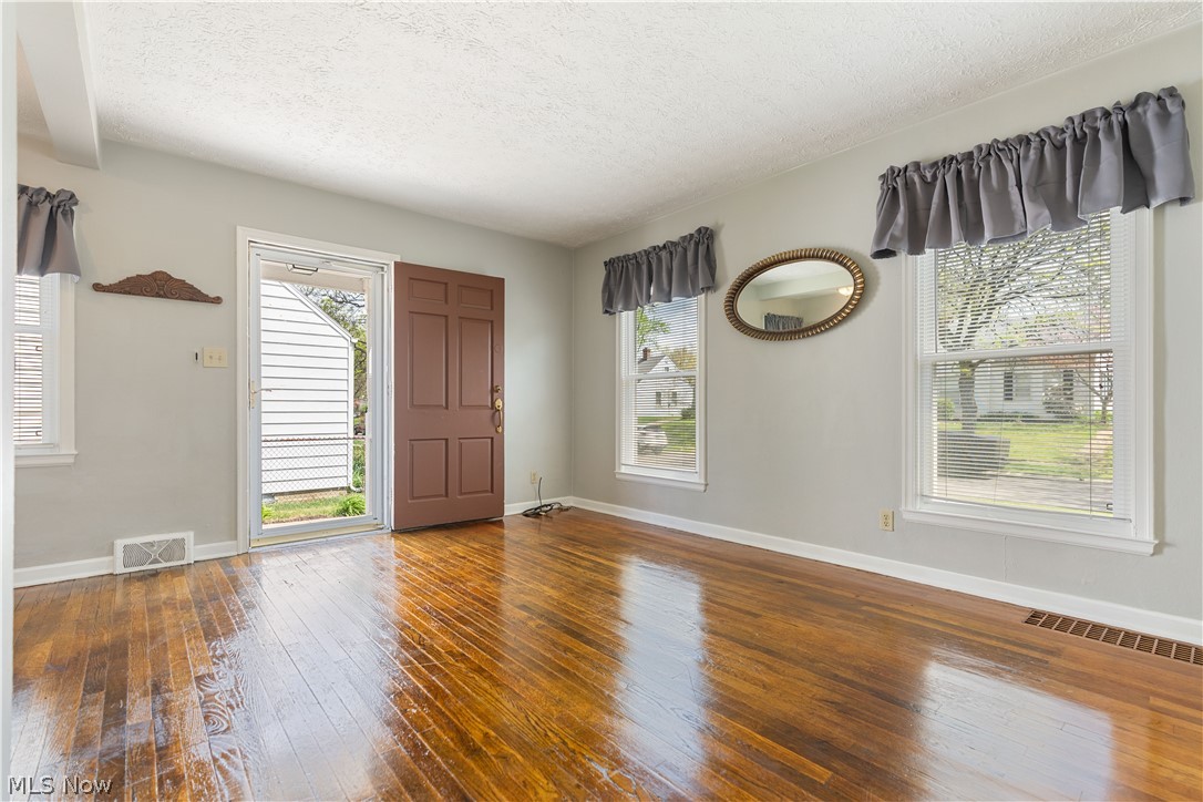 1646 Evergreen Avenue Akron OH 44301
