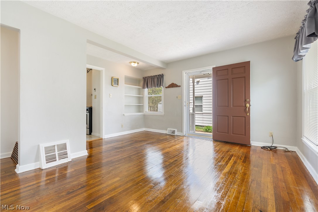 1646 Evergreen Avenue Akron OH 44301