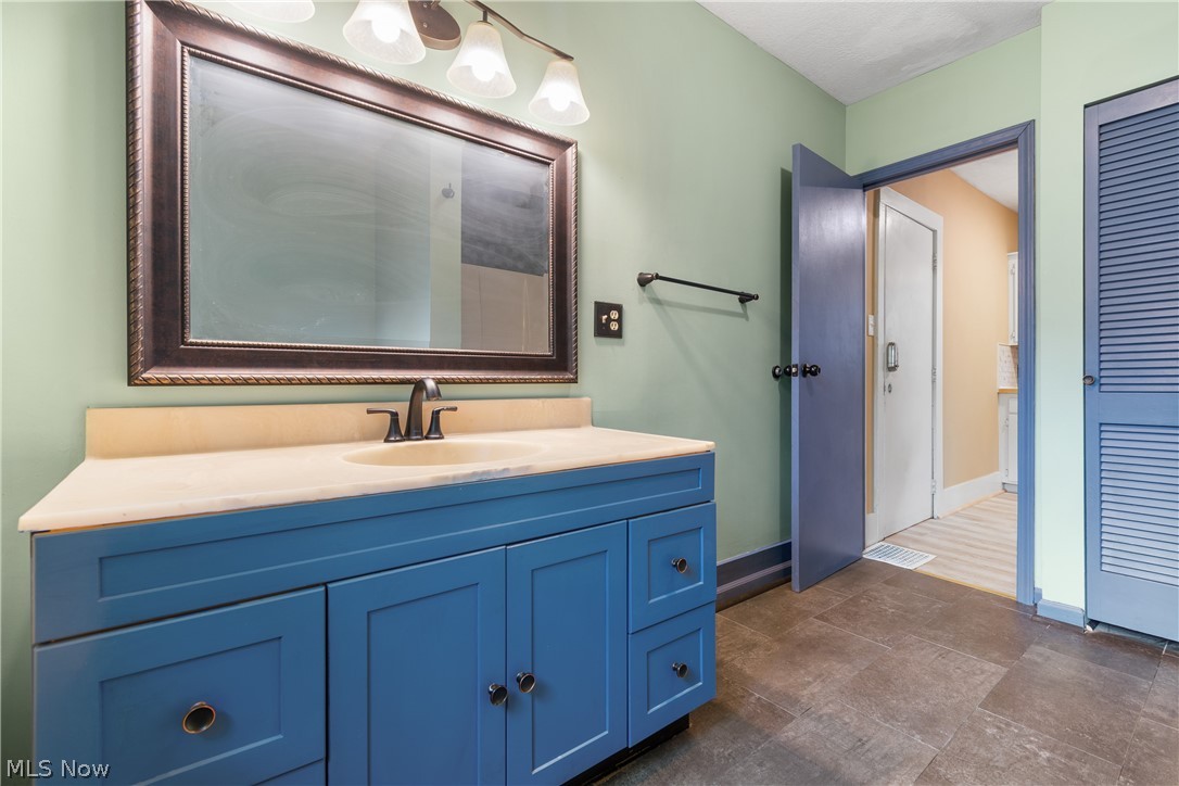 2371 Greensburg Road Green OH 44720