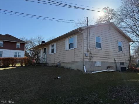 618 N Hartford Avenue Youngstown OH 44509