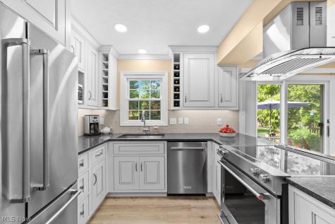 28511 Knickerbocker Road Bay Village OH 44140
