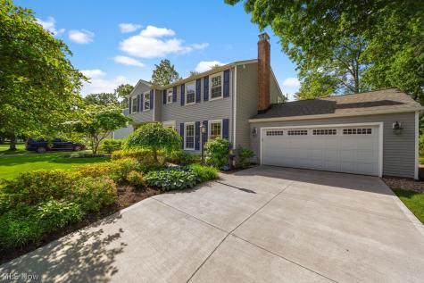 28511 Knickerbocker Road Bay Village OH 44140