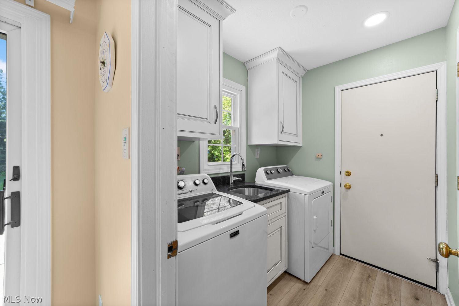 28511 Knickerbocker Road Bay Village OH 44140