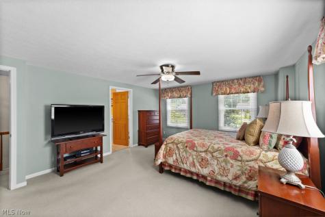 28511 Knickerbocker Road Bay Village OH 44140